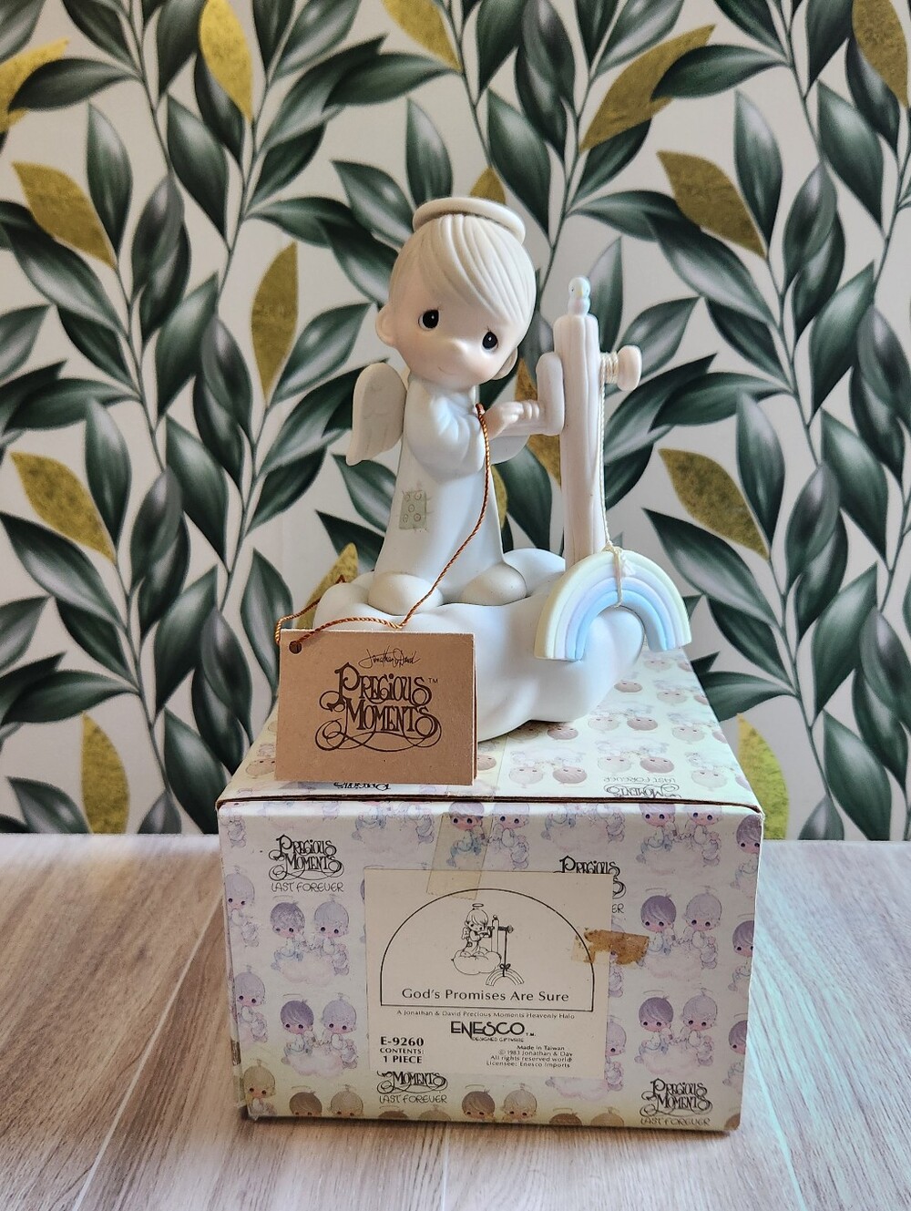 Precious Moments Gods Promises Are Sure Angel Rainbow Figurine E-9260 Boxed